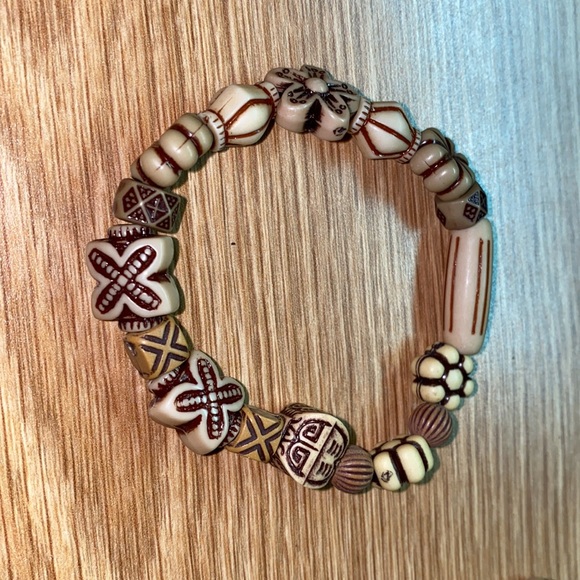 3 hand beaded bracelets. Made by me. - Picture 4 of 5